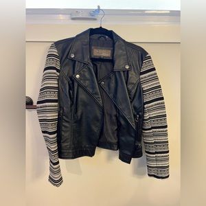 Pattern detail leather jacket